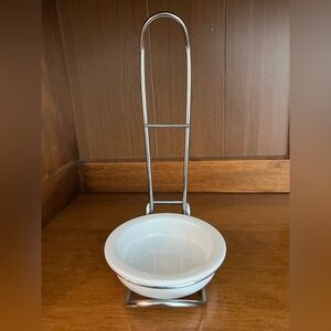 Vintage 1990’S Ceramic Pampered Chef spoon rest with stainless steel stand.